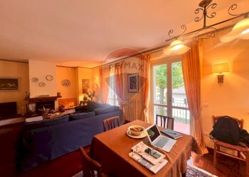 Sala da pranzo - Three-room apartment VIA CAPODACQUA
 
10, Foligno - photo 18