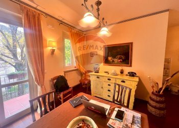 Sala da pranzo - Three-room apartment VIA CAPODACQUA
 
10, Foligno - photo 25