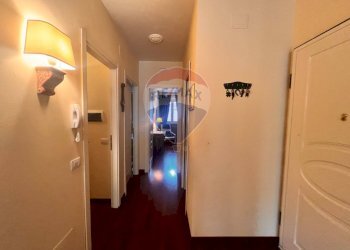 Hall / corridoio - Three-room apartment VIA CAPODACQUA
 
10, Foligno - photo 38