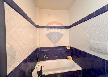 Bagno - Three-room apartment VIA CAPODACQUA
 
10, Foligno - photo 50