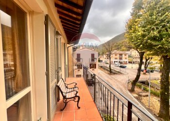 Balcone - Three-room apartment VIA CAPODACQUA
 
10, Foligno - photo 78