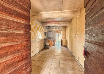 Hall / corridoio - Rustico FRAZIONE PREGGIO
 
128, Umbertide - foto 18