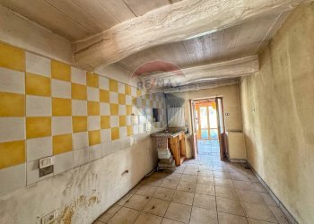 Hall / corridoio - Rustico FRAZIONE PREGGIO
 
128, Umbertide - foto 19