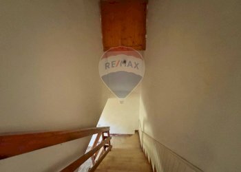 Scale - Rustico FRAZIONE PREGGIO
 
128, Umbertide - foto 49