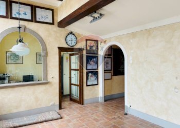 Stanza vuota - Locale Commerciale Via Dei Gelsi
2, Magione - foto 13