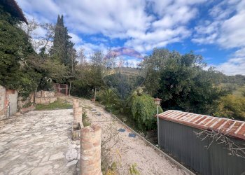 Giardino - Rustico Strada Colognola Migiana
 
8, Perugia - foto 21