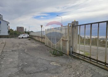 Edificio all\'aperto - Quadrilocale Fortunato Arena
 
7, Montecorvino Pugliano - foto 2