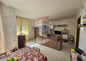 Sala da pranzo - Quadrilocale Fortunato Arena
 
7, Montecorvino Pugliano - foto 10