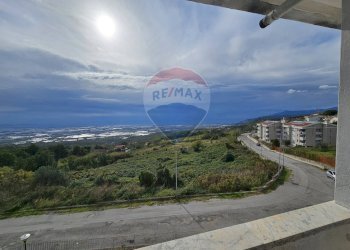 Vista delle montagne - Quadrilocale Fortunato Arena
 
7, Montecorvino Pugliano - foto 15