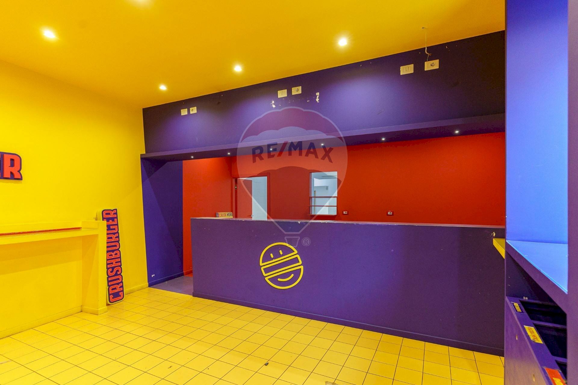 Camera / camera da letto - Locale Commerciale Via Del Bosco
 
179, Catania - foto 3