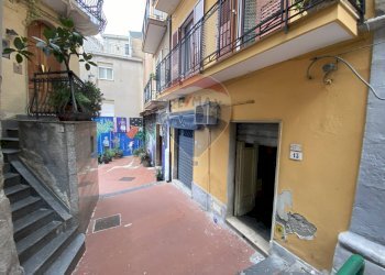 Edificio all\'aperto - Locale Commerciale via umberto
 
59, Graniti - foto 11