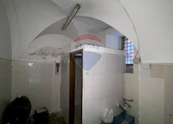 Dettagli - Locale Commerciale via umberto
 
59, Graniti - foto 23