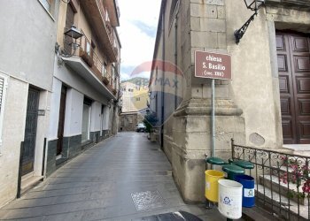 Edificio all\'aperto - Locale Commerciale via umberto
 
59, Graniti - foto 29