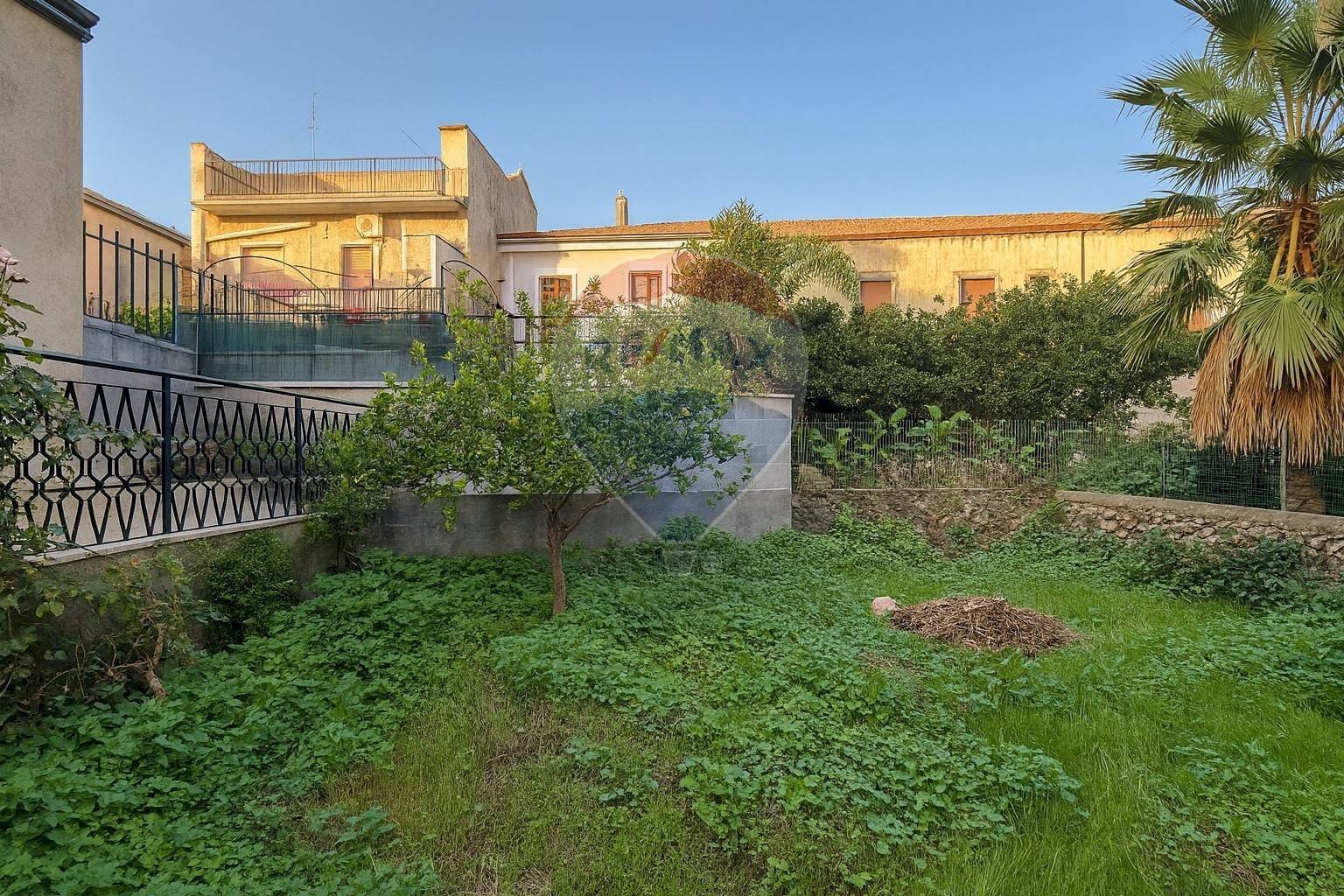 Giardino - Casa indipendente Via Libertà
 
164, Linguaglossa - foto 2