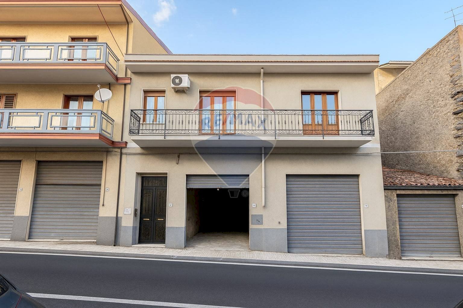 Edificio all\'aperto - Independent house Via Libertà
 
164, Linguaglossa - photo 1