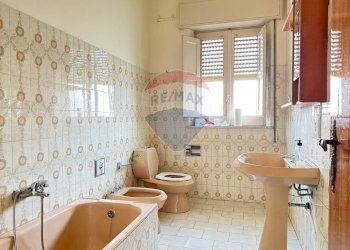 Bagno - Casa indipendente Via Libertà
 
164, Linguaglossa - foto 10
