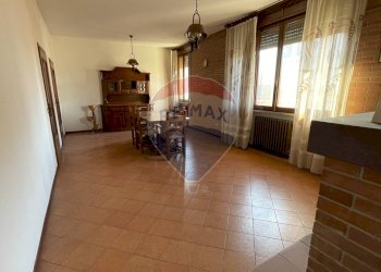 soggiorno 2 piano - Casa indipendente Via Bulgarelli
 
34, Ferrara - foto 9