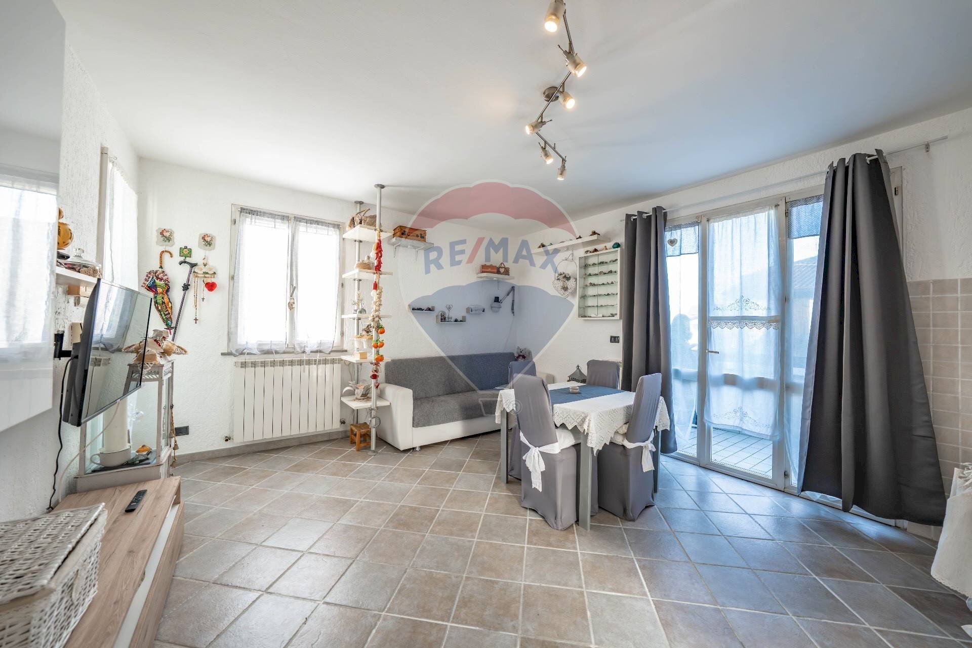 Soggiorno - Two-room apartment Viale Raffaello Sanzio
 
180a, Comacchio - photo 1