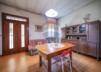 Sala da pranzo - Casa indipendente Via Ruffetta
 
85, Tresignana - foto 2