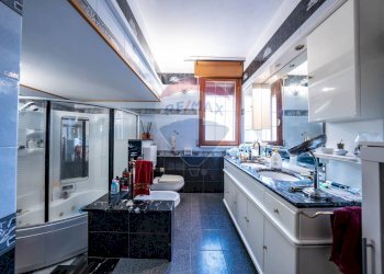 Bagno - Appartamento Via Antonio Gramsci
 
27, Goro - foto 21