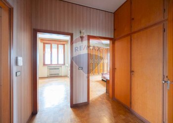 Hall / corridoio - Independent house VIALE DELLA LIBERTA'
 
30, Boretto - photo 13