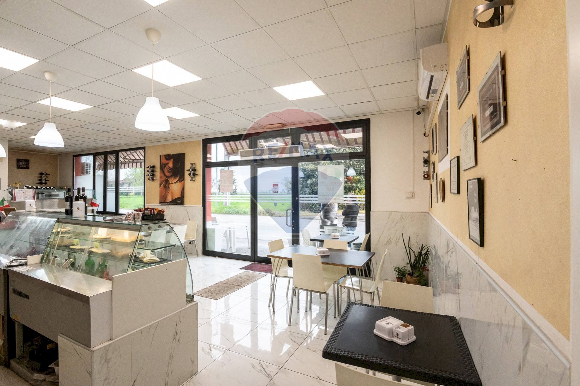 Ricezione / Lobby - Commercial Premises Viadana - photo 1