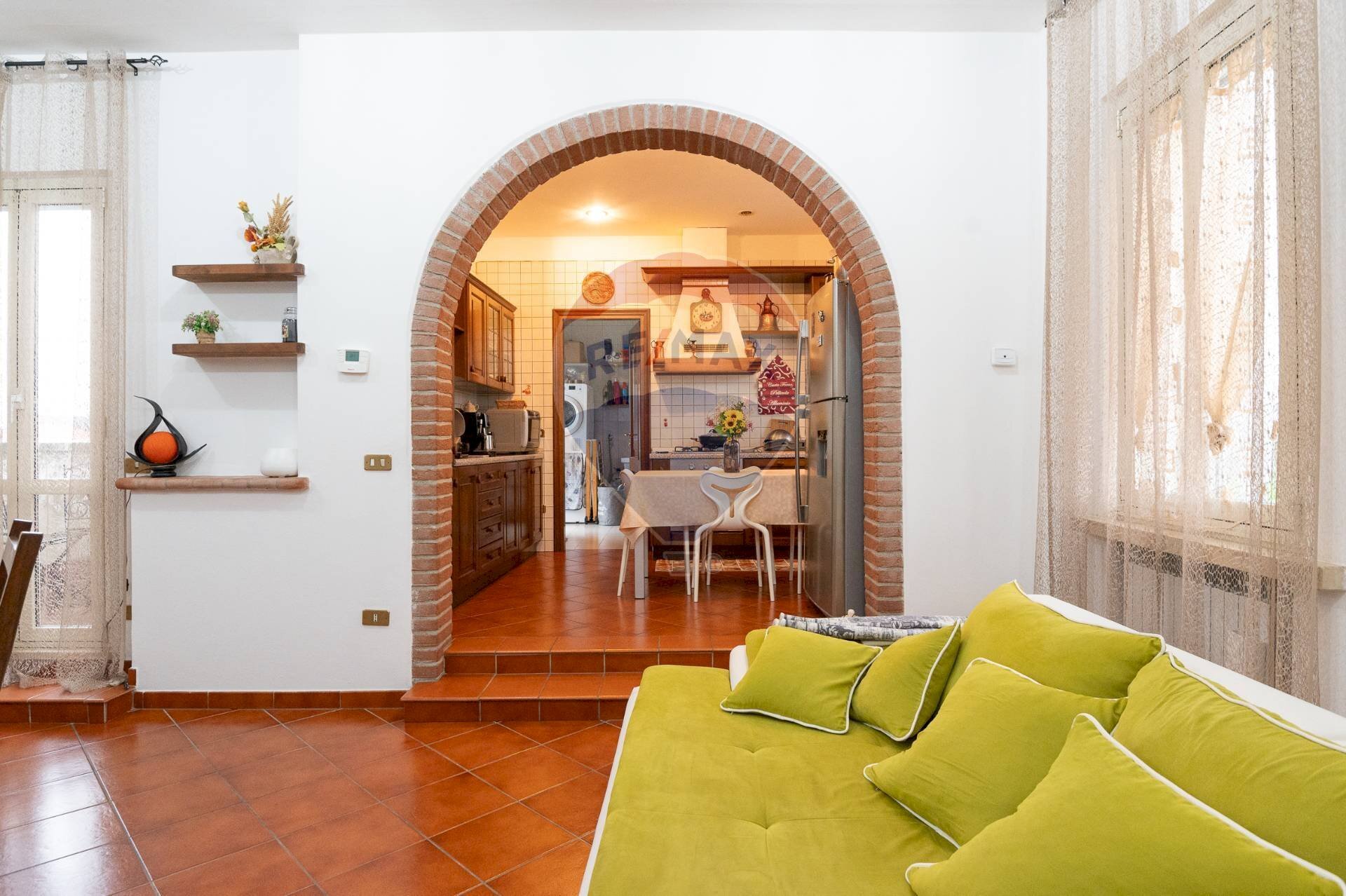 Soggiorno - Quadrilocale via Giacomo Leopardi
 
77, Viadana - foto 2