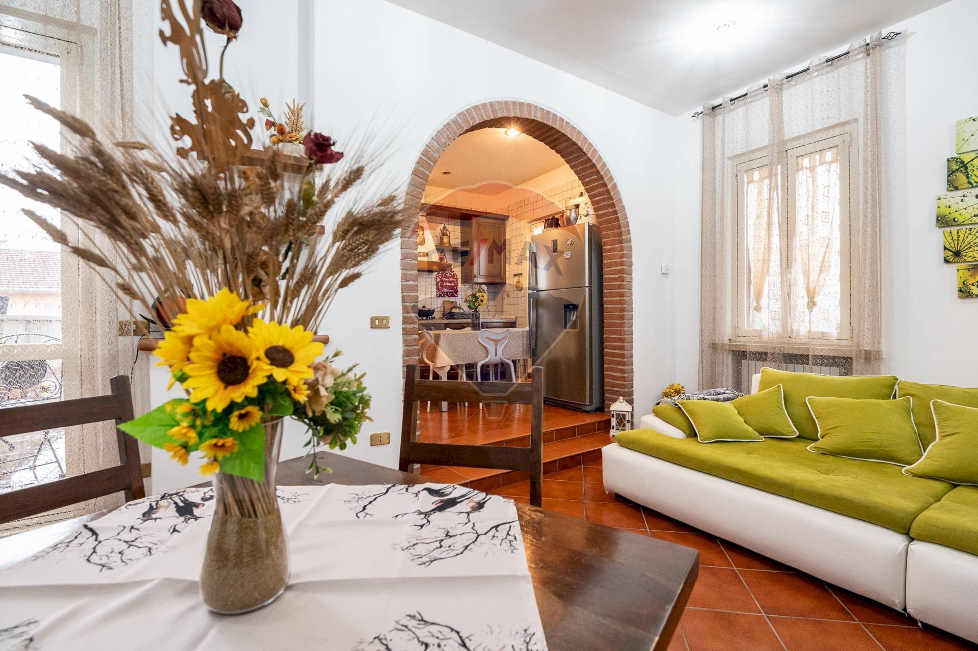 Sala da pranzo - Quadrilocale via Giacomo Leopardi
 
77, Viadana - foto 3