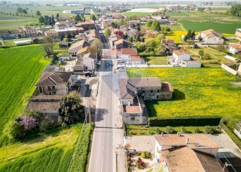 Posizione della mappa - Quadrilocale via Giacomo Leopardi
 
77, Viadana - foto 42