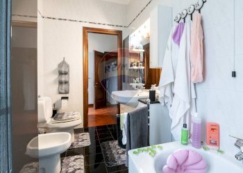 Bagno - Quadrilocale via Giacomo Leopardi
 
77, Viadana - foto 43