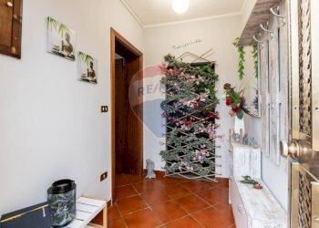 Hall / corridoio - Quadrilocale via Giacomo Leopardi
 
77, Viadana - foto 44