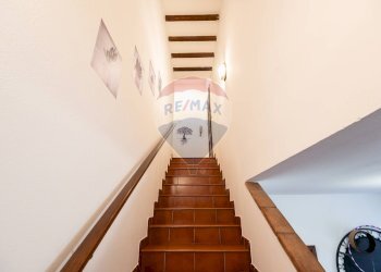 Scale - Quadrilocale via Giacomo Leopardi
 
77, Viadana - foto 45