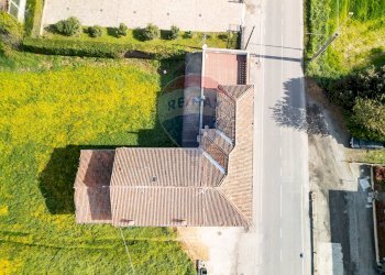 Casa all\'aperto - Quadrilocale via Giacomo Leopardi
 
77, Viadana - foto 48