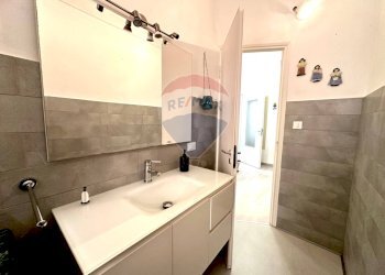 Bagno - Two-room apartment Via Maria Solari
 
5, Savona - photo 9