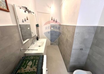Bagno - Two-room apartment Via Maria Solari
 
5, Savona - photo 10