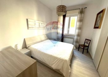 Camera / camera da letto - Two-room apartment Via Maria Solari
 
5, Savona - photo 16