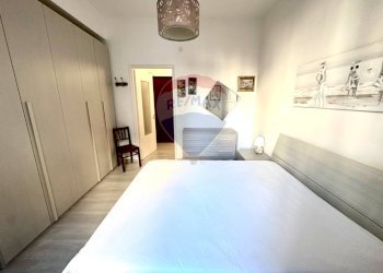 Camera / camera da letto - Two-room apartment Via Maria Solari
 
5, Savona - photo 17