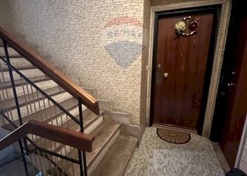 Scale - Two-room apartment Via Maria Solari
 
5, Savona - photo 21