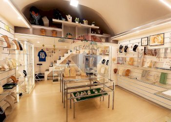 Soggiorno - Locale Commerciale Via Fuoro
 
31, Sorrento - foto 4