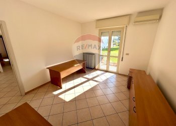 Stanza vuota - Locale Commerciale Costa Volpino - foto 8