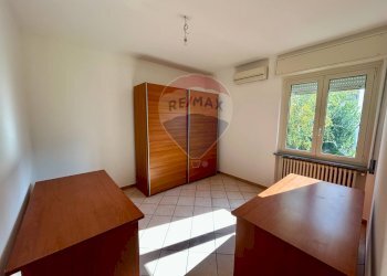 Camera / camera da letto - Locale Commerciale Costa Volpino - foto 13