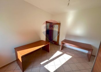 Camera / camera da letto - Locale Commerciale Costa Volpino - foto 15