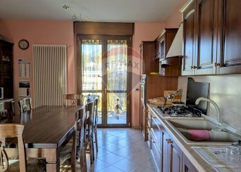 Cucina - Quadrilocale Breno - foto 12