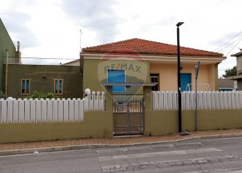 Casa all\'aperto - Independent house Via Marianna Marinelli
 
62, Montesilvano - photo 11