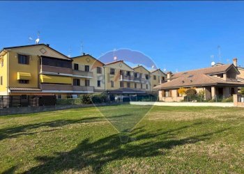 Casa all\'aperto - Terreno edificabile Via Enrico Berlinguer, Occhiobello - foto 4