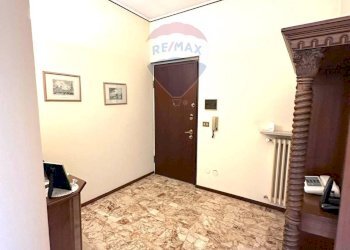 Hall / corridoio - Casa semi indipendente VIA Papa Giovanni XXIII
 
30, Cerano - foto 2