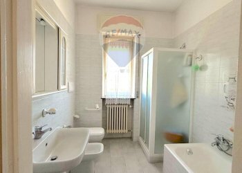 Bagno - Casa semi indipendente VIA Papa Giovanni XXIII
 
30, Cerano - foto 9