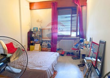 Camera / camera da letto - Bilocale Viale XXIV maggio
 
1, Foggia - foto 14