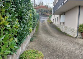 Edificio all\'aperto - Casa semi indipendente San Leucio del Sannio - foto 4