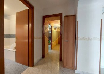 Hall / corridoio - Casa semi indipendente San Leucio del Sannio - foto 15